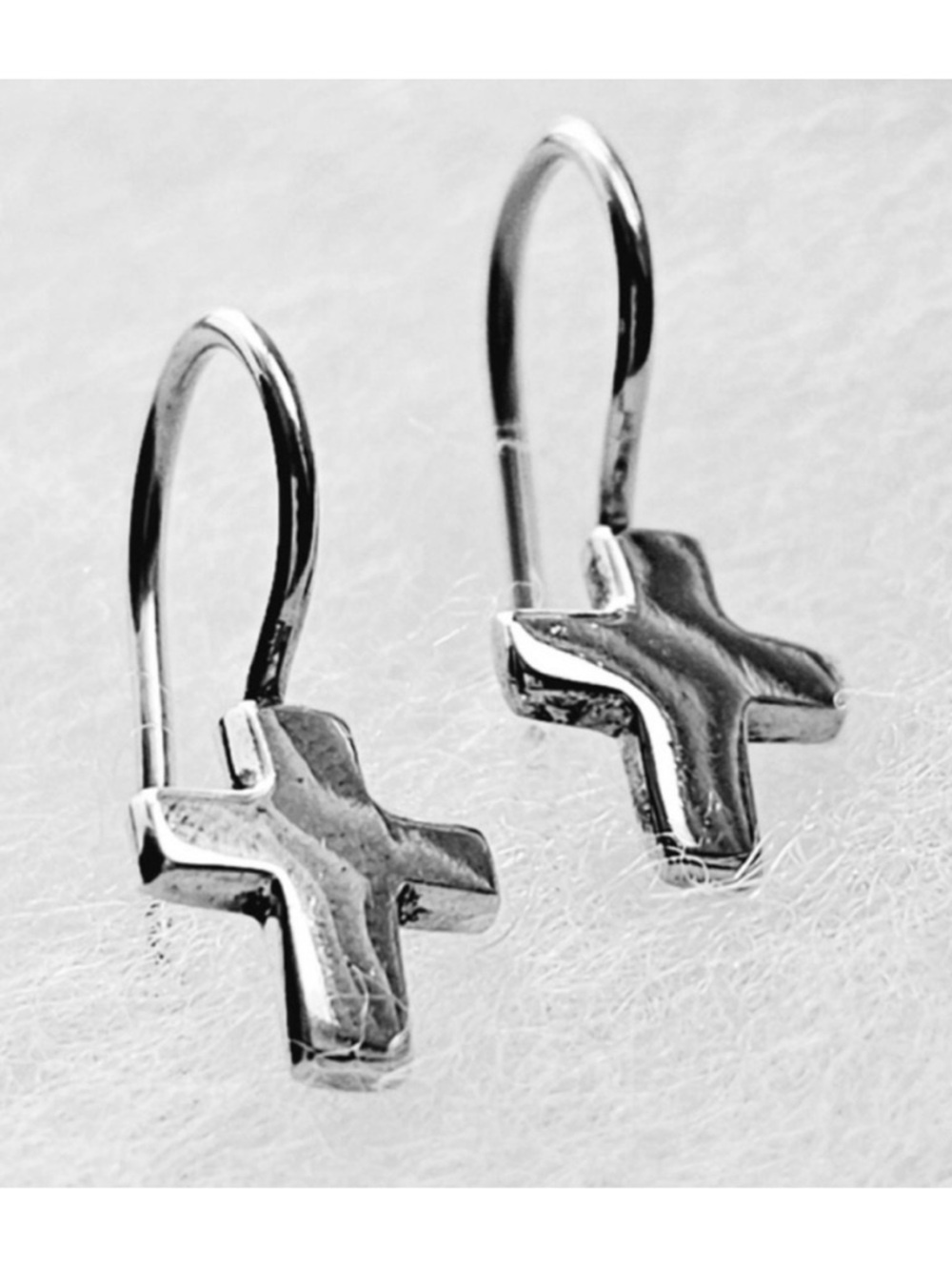 Silpada RARE Vintage Dainty 
Sterling Silver Cross Earrings